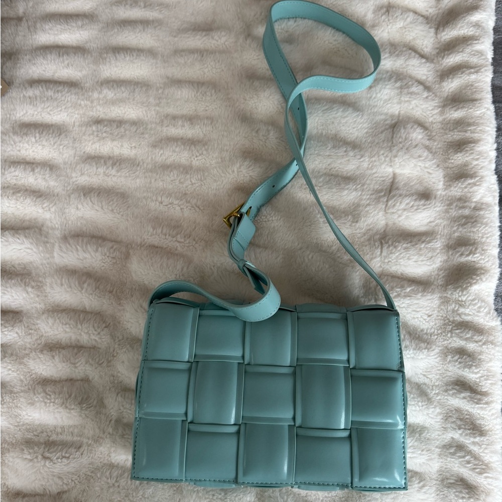 Elegant Blue Woven Shoulder Bag